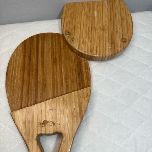 Pinic Plus Tennis Racquet Bamboo Cheese Board With Tools Set. - Picture 6 of 6